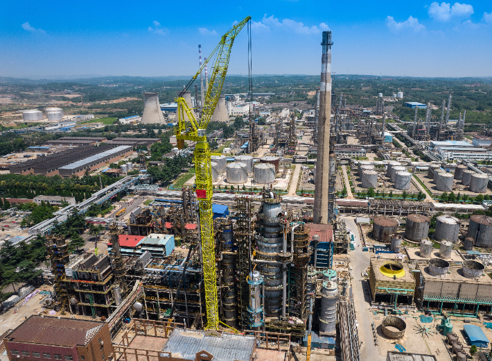 Overhauled Petrochemical Torch Tower