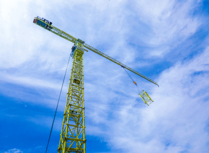 Flat-Top Tower Crane with a horizontal jib and a counterweight