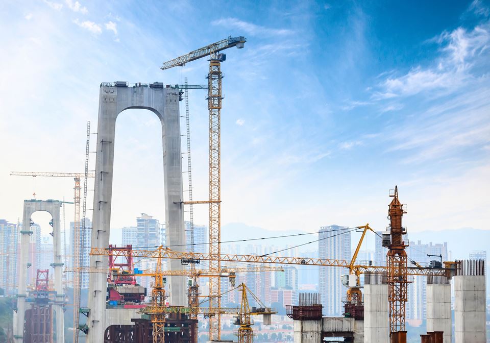 flat-top tower crane in bridges and stadium project